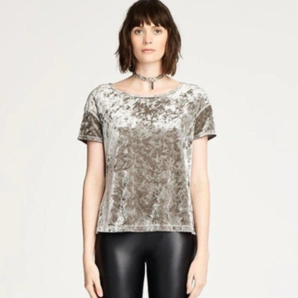 Alana Velvet High/Low Top size S

REBECCA MINKOFF